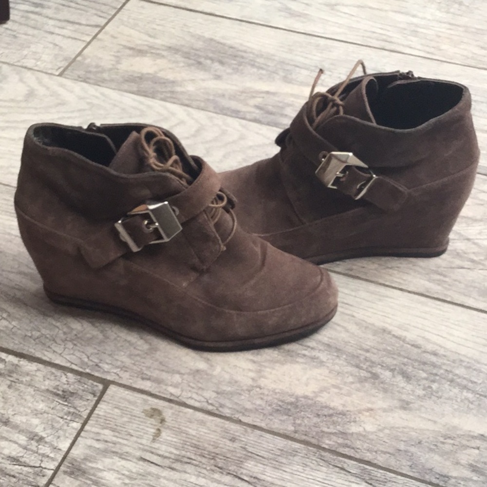 Stewart Weizmann Brand new suede booties